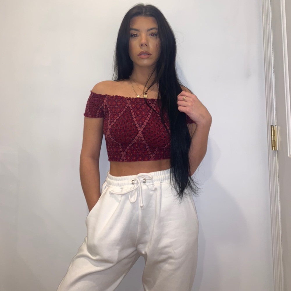 KENDALL & KYLIE CROP TOP